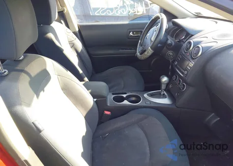 2015 Nissan Rogue Select S z USA, uszkodzony, nr VIN JN8AS5MV6FW753947